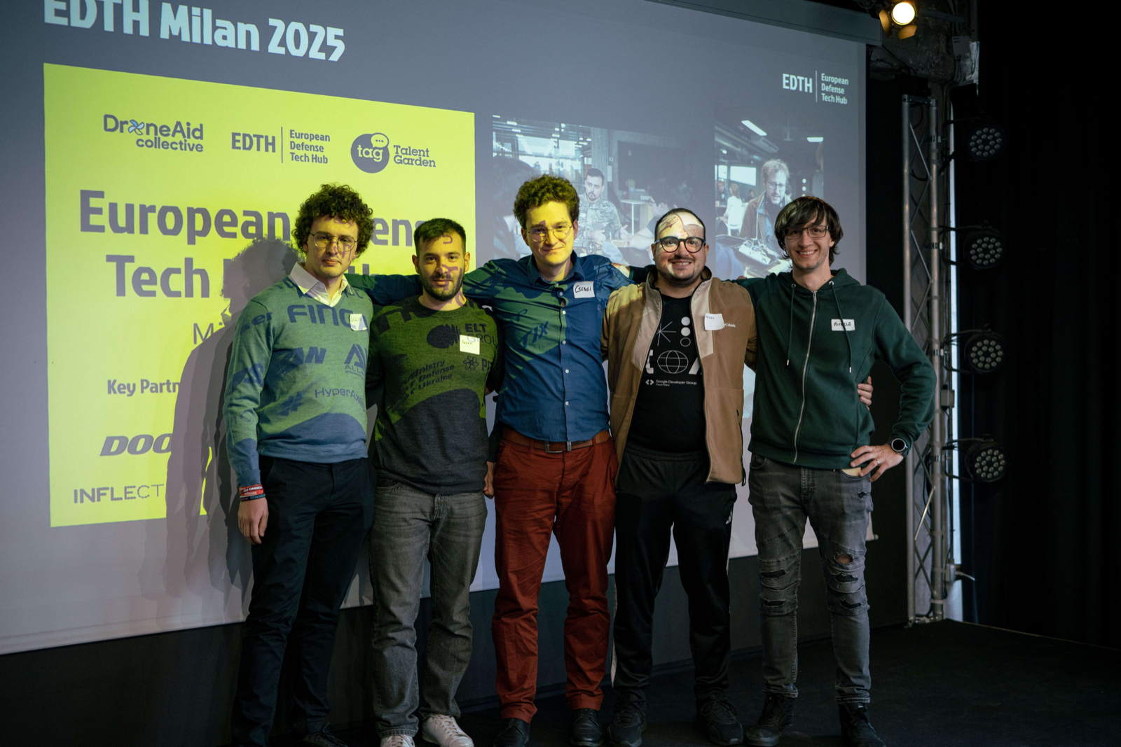 Nuestro equipo en el European Defense Tech Hackathon, Milán